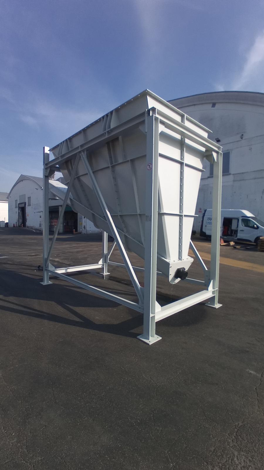 Dettaglio verticale di coclea e componenti di trasporto