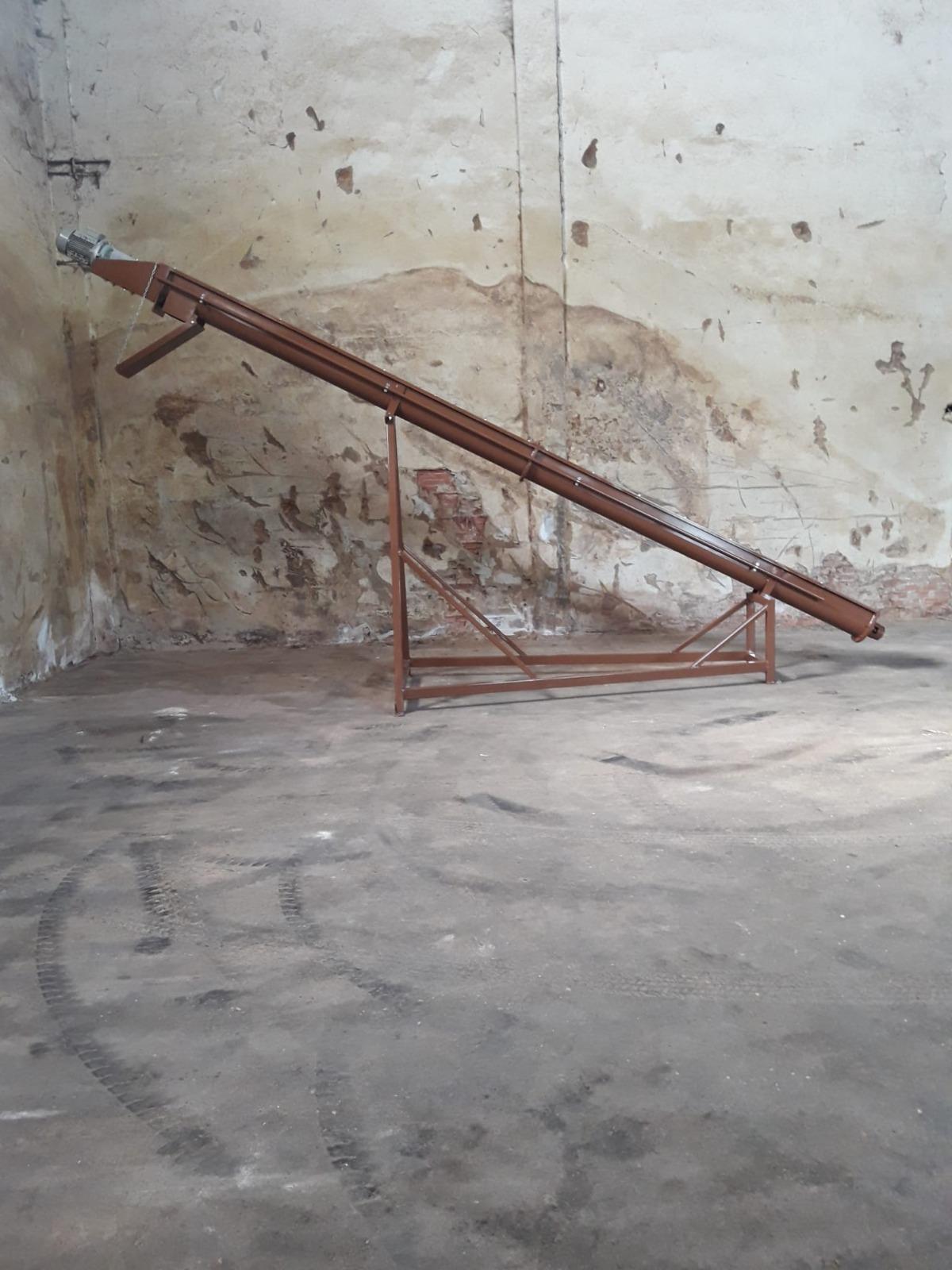 Coclea inclinata con cavalletto di supporto